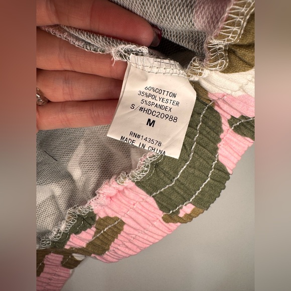 NWT Pink Camo Crop Sweatsuit - Picture 5 of 8